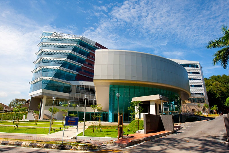 Universiti Malaya, Top 10 Universities in Malaysia 