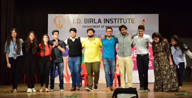 buliding image of RD Gardi Medical College