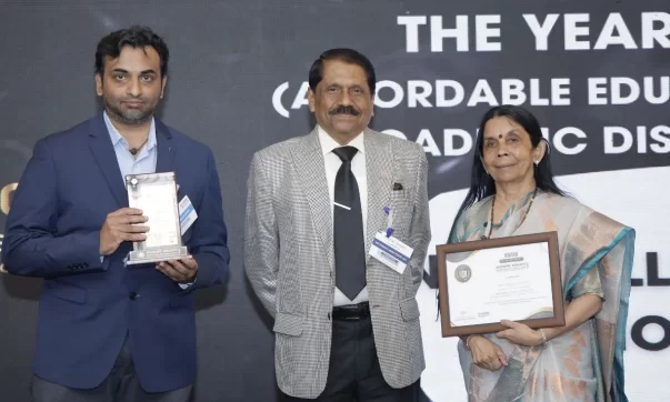 Dr. Rajeev Kishen, the Founder Secretary and Mrs. Geeta Madhavan, the Founder Chairperson of New Millennium School receiving award at the Academic Insights Education Excellence Awards & Summit 2024
