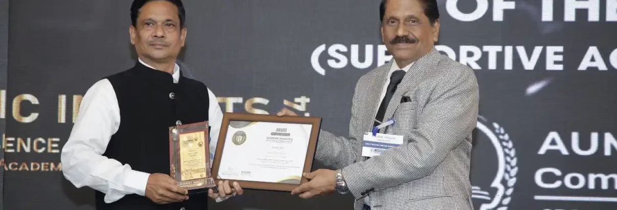 Dr. Rabin Chandra Pramanik, the Chief Adviser of Aum Valley School, receiving the award at the Academic Insights Education Excellence Awards & Summit 2024.