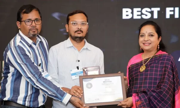 image of Sunil Kumar K, the Senior Faculty of Journalism and Rahul Singh, the Senior Faculty of VFX & Animation at Seamedu receiving award